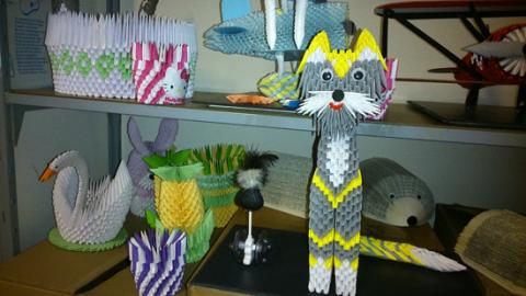 LES RESIDENTS DE NAZARETH EXPOSENT LEURS CREATIONS D’ORIGAMI